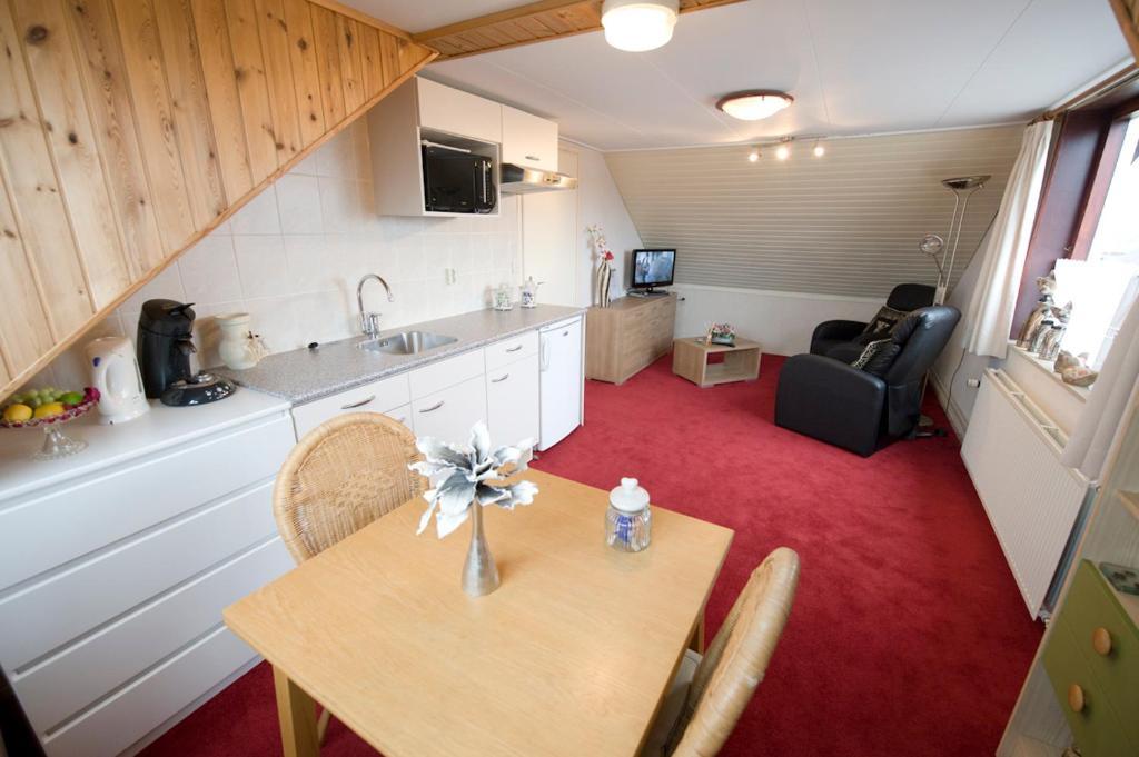 Guesthouse De Zonnestraal De Koog  Zimmer foto