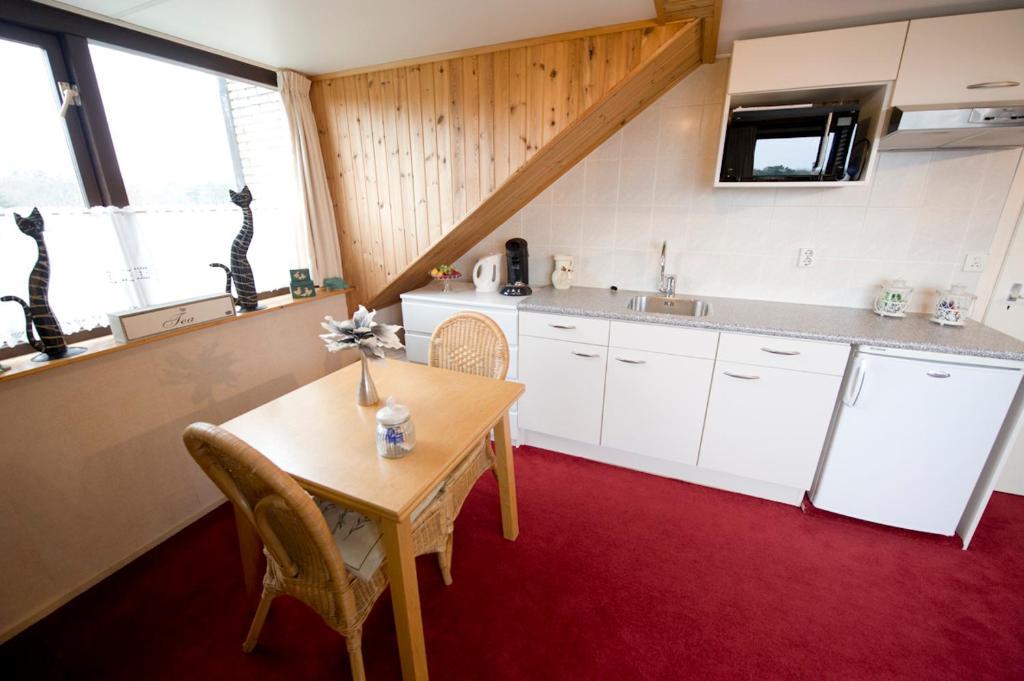 Guesthouse De Zonnestraal De Koog  Zimmer foto