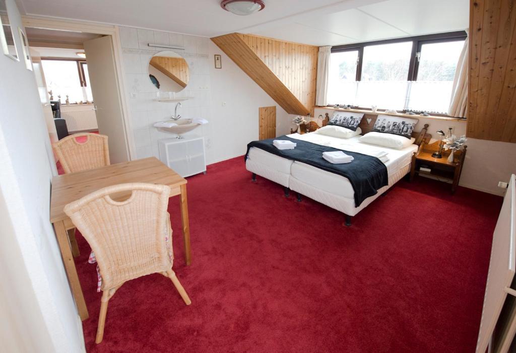 Guesthouse De Zonnestraal De Koog  Zimmer foto